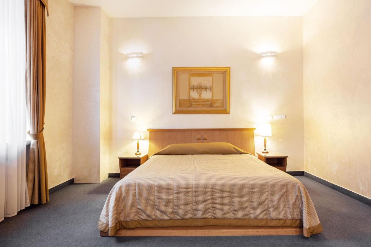 Atrium Suites 维尔纽斯 外观 照片