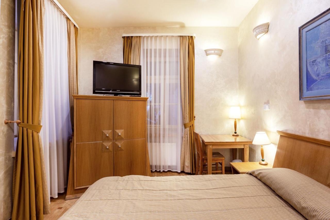 Atrium Suites 维尔纽斯 外观 照片